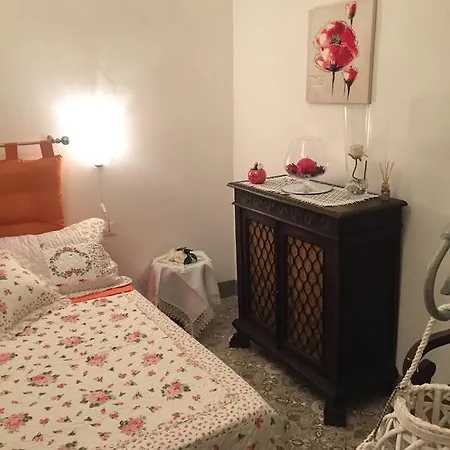 Valentina בית הארחה *
